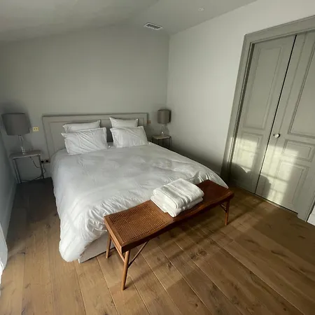 La Traversee Guest house *